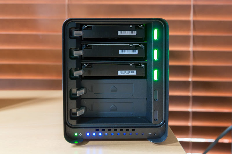 Drobo 5D drive bays