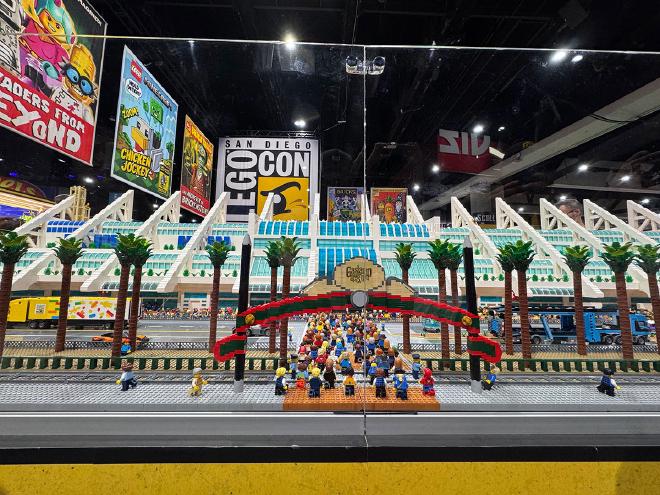 LEGO Con 4